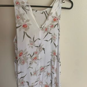 Various tanks and vest